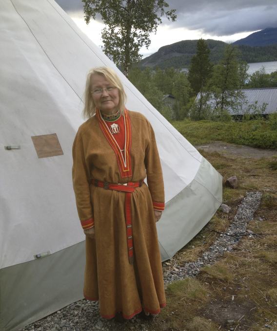 nu16 Crystals go to Japan