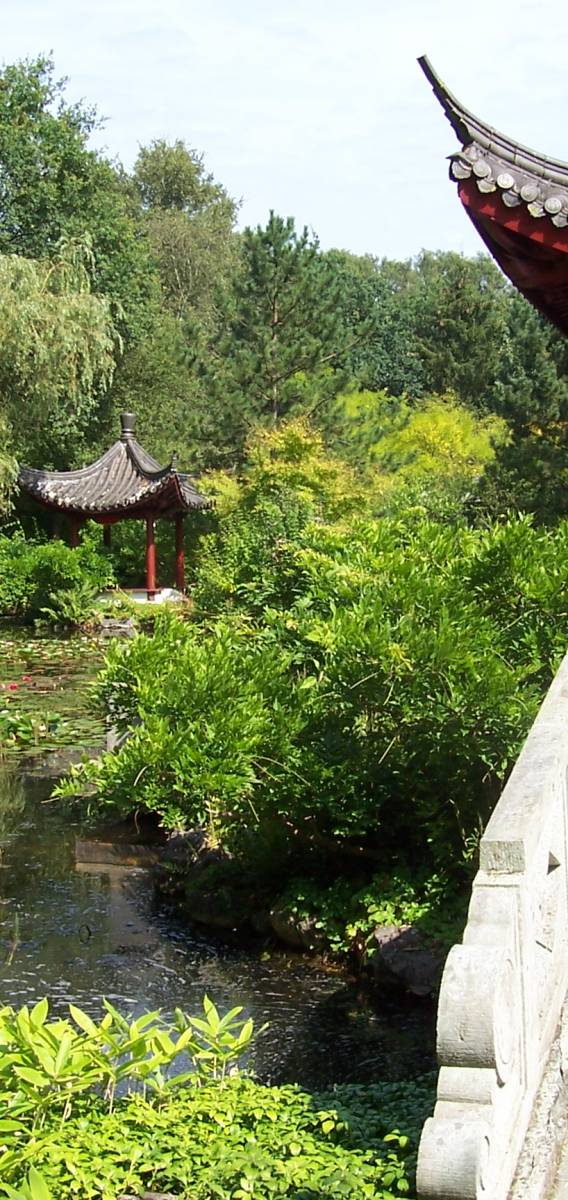 nu16 Crystals go to Japan